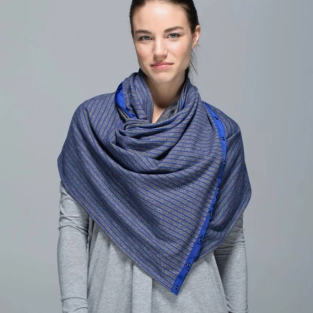 Lululemon Vinyasa Grey & Blue Scarf Wrap EUC
